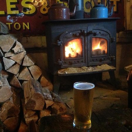 The Nags Head Inn Abercych Extérieur photo